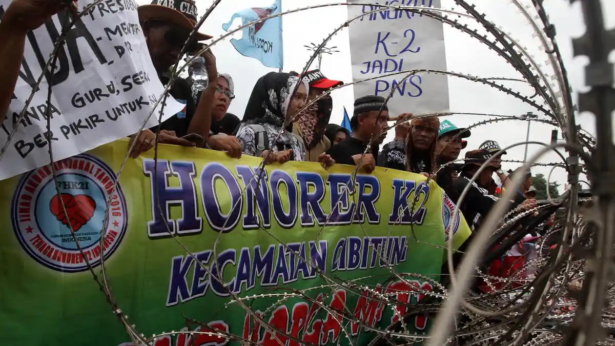 DPD RI Sebut Indonesia Darurat Guru SD
