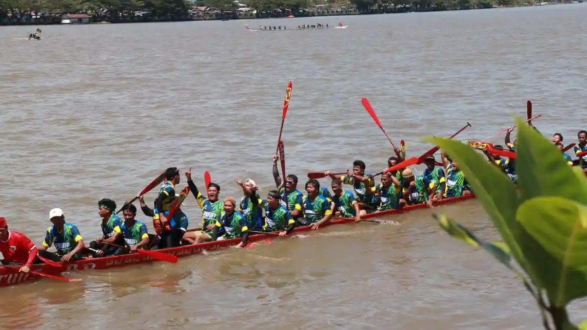 Digelar Siang Ini, Berikut Peserta Final Lomba Perahu Dayung  di Tanjung Selor Bulungan