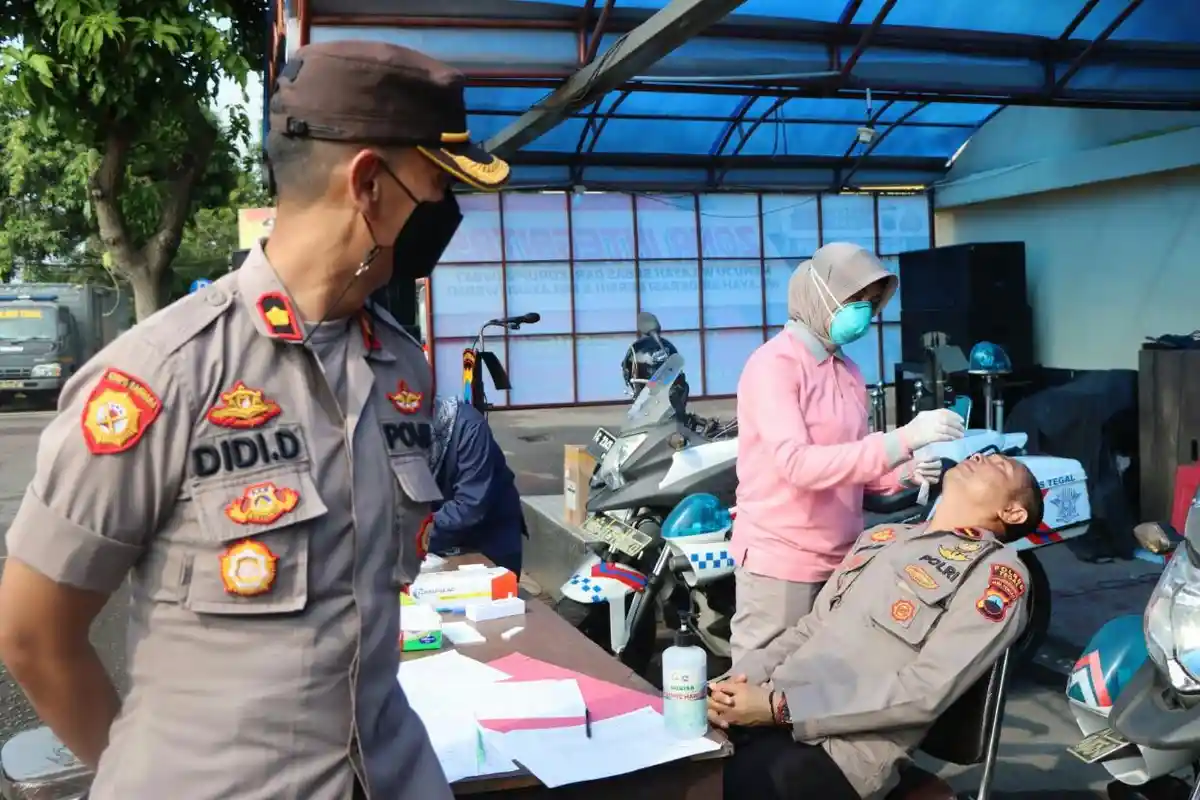 Polres Tegal Gelar Tes Swab 380 Anggota yang Bertugas Selama OKC 2022, Semua Negatif Covid-19