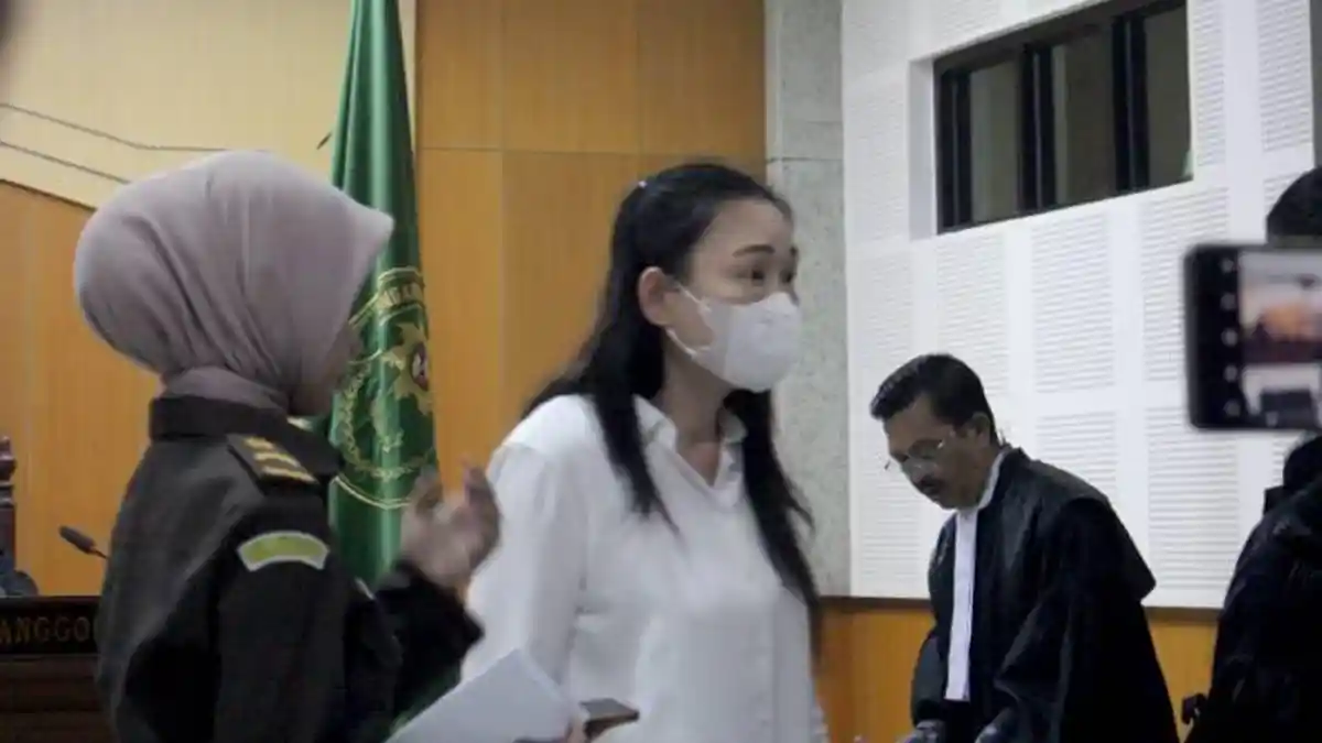 Hakim Sebut Isaac Tanihaha Harus Ikut Bertanggung Jawab dalam Perkara Korupsi LCC