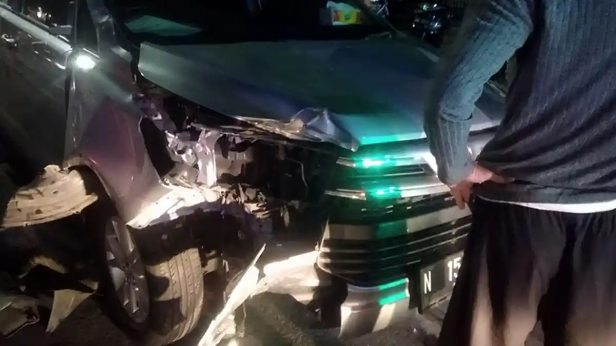 Kecelakaan Karambol di Jalan Slamet Riyadi Solo, Libatkan 2 Motor & 1 Mobil, Satu Pengendara Terluka