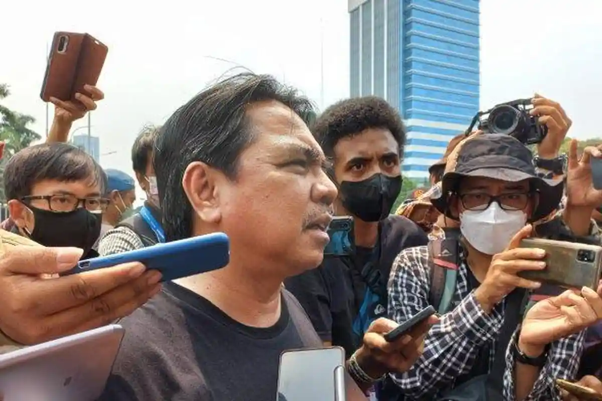 Profil Ade Armando, Dosen UI yang Babak Belur dalam Aksi Demo 11 April