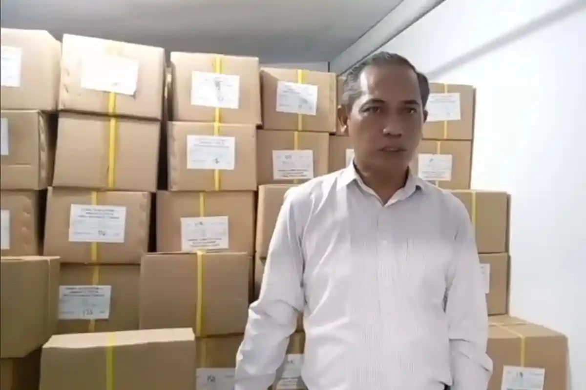 KPU Sigi Fokus Tuntaskan Lipat Surat Suara DPD RI Tahun Ini, Sortir Logistik Pilpres Januari 2024