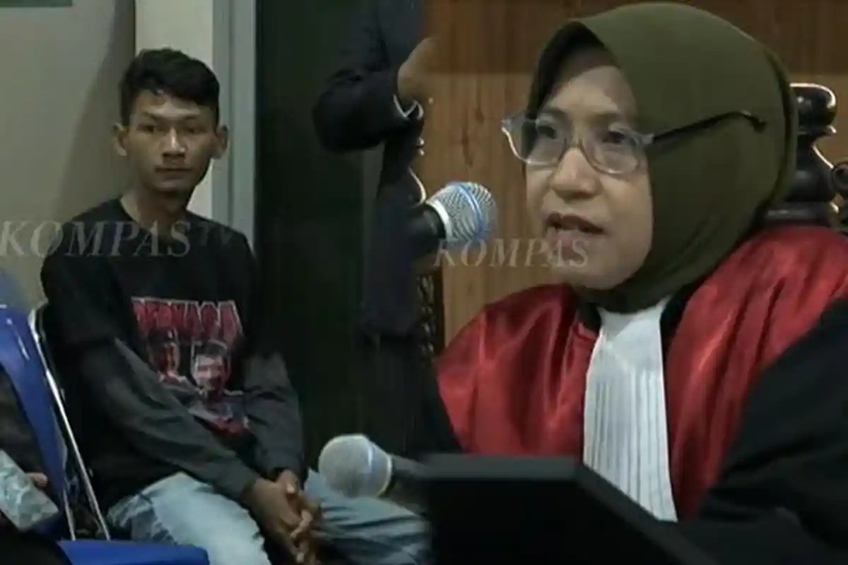 Momen Saka Tatal dan Kuasa Hukumnya Ditegur Hakim Ketua, Gara-gara Ngantuk dan Minum: Silakan Keluar