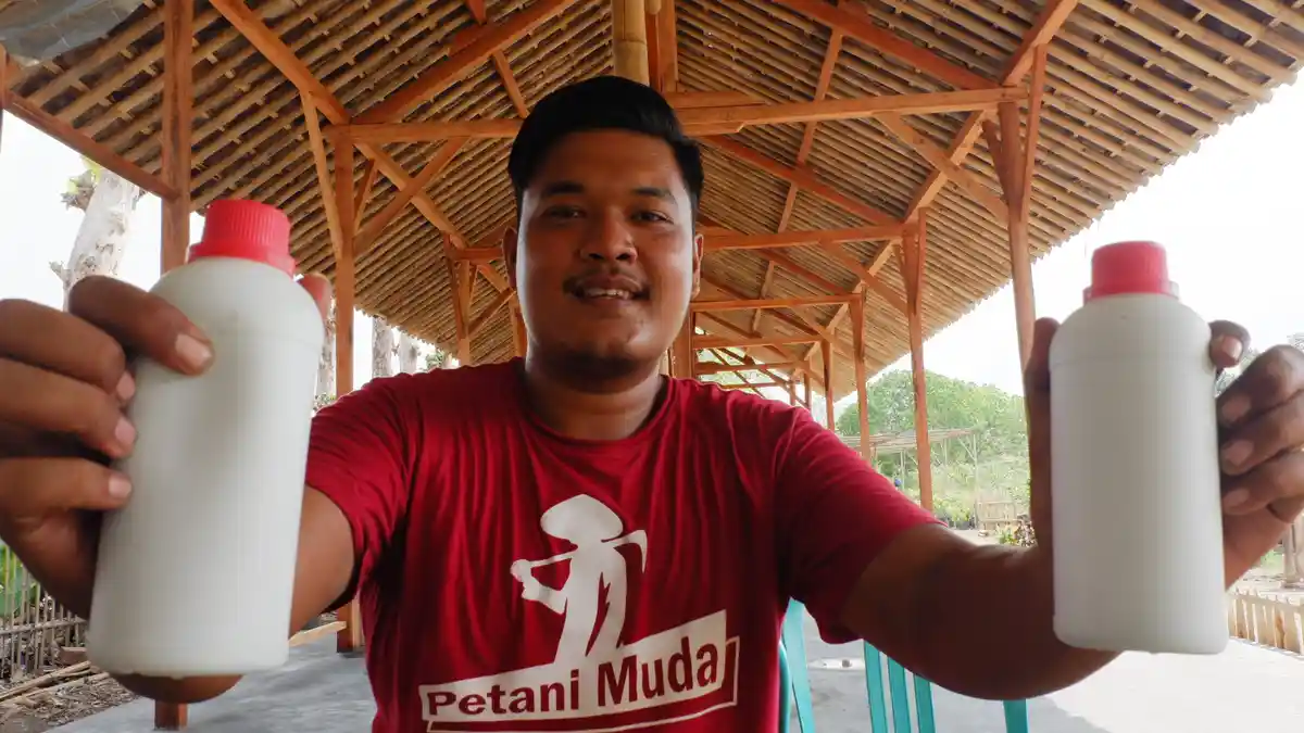 Masih Muda dan Bukan Lulusan Sarjana, Vaskal Berhasil Berbisnis Pupuk Cair Buatannya Sendiri