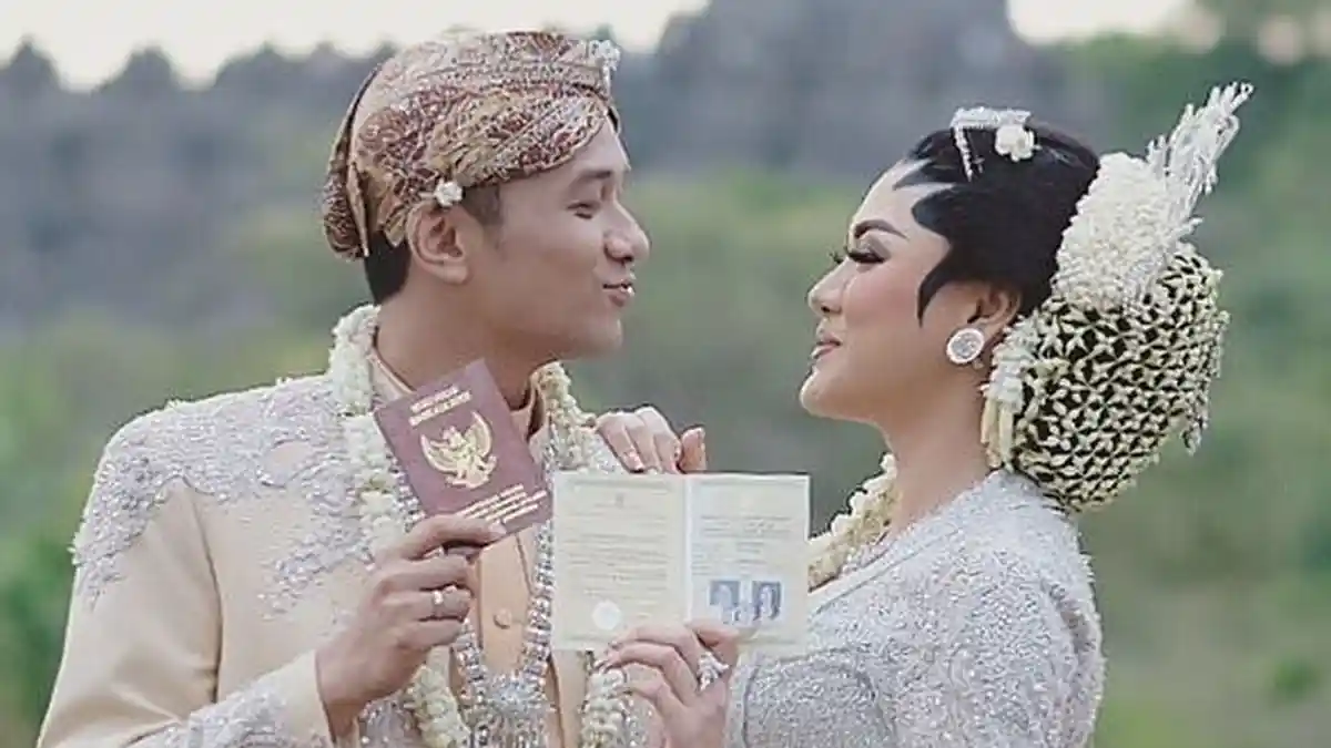 Beda dari Artis Lain, Hasil Pemotretan Kehamilan Vicky Shu Banjir Pujian, Wow Patut Dicontoh Nih!