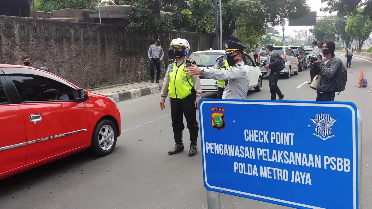 Jasa Marga: 81 Kendaraan Langgar Aturan PSBB di Pintu Tol