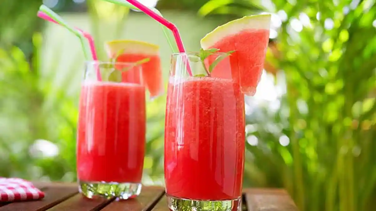 Ternyata Jus Semangka Punya Khasiat Tak Terduga, Bisa Keluarkan Racun lho!