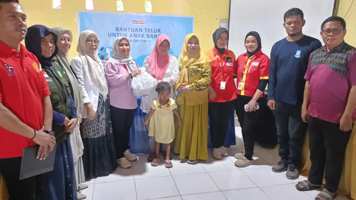 Dukung Perkembangan Anak Alfamart Distribusi Telur di 25 Daerah, Termasuk Luwu