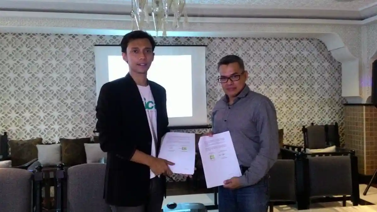 Sticar dan Marvons Gabungkan Keunggulan dalam Iklan Luar Ruang
