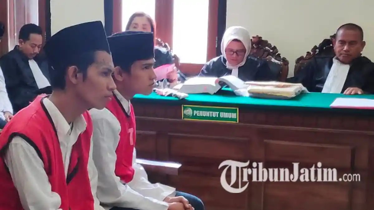 Bahagianya 2 Pemuda Pukuli Teman Gegara Salah Baca WA, Saat Divonis 9 Bulan Bui : Kami Terima Vonis