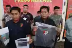 Polresta-Manado-menggelar-konferensi-pers-terkait-kasus-video-mesum9006.jpg