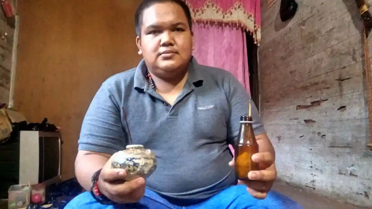 Pria HSU Ini Punya Minyak Pengasih dan Keselamatan, Ini Khasiatnya