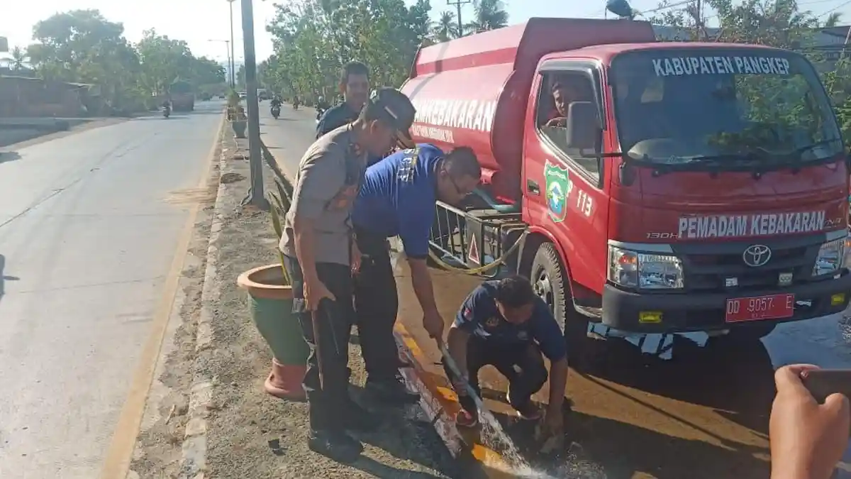Kapolres Pangkep Cek TKP Laka Lantas Sanrangan, Ini Imbauannya untuk Pengendara
