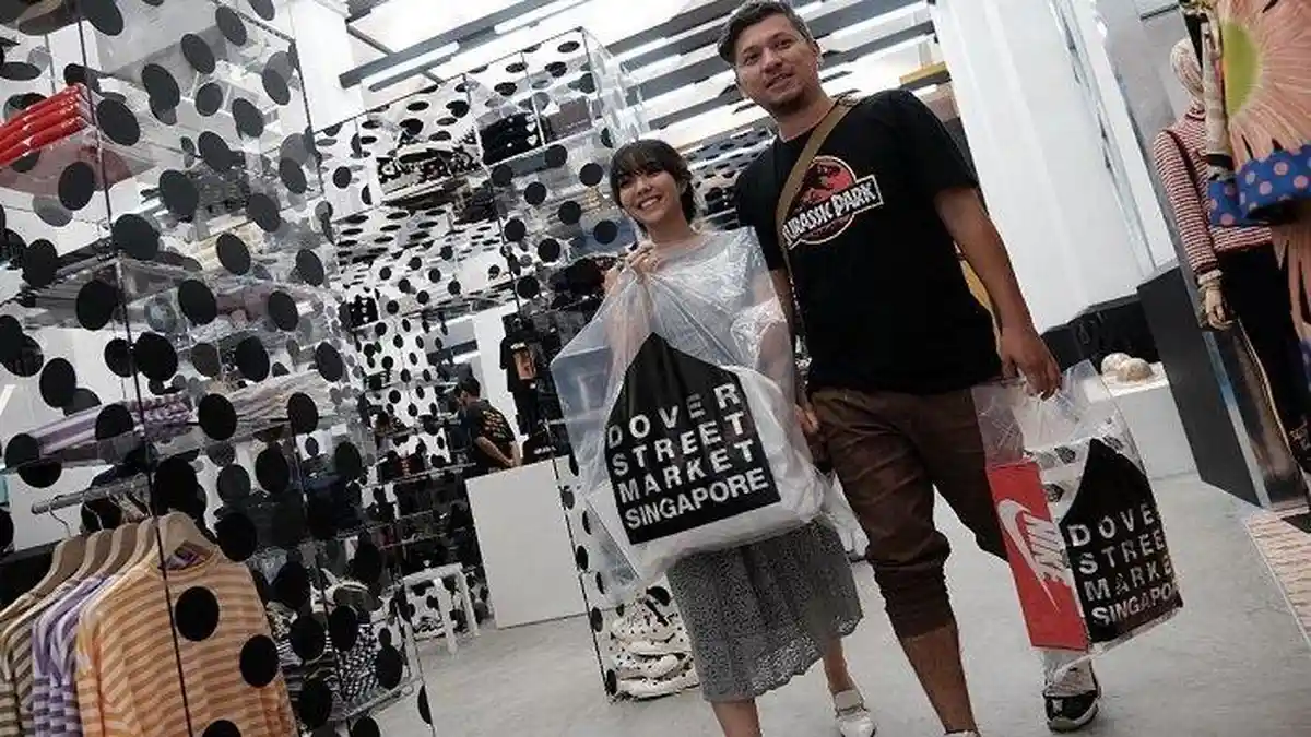 Dikabarkan Digugat Cerai Gisel, Gading Marten Ternyata Sedang Kunjungi Spanyol