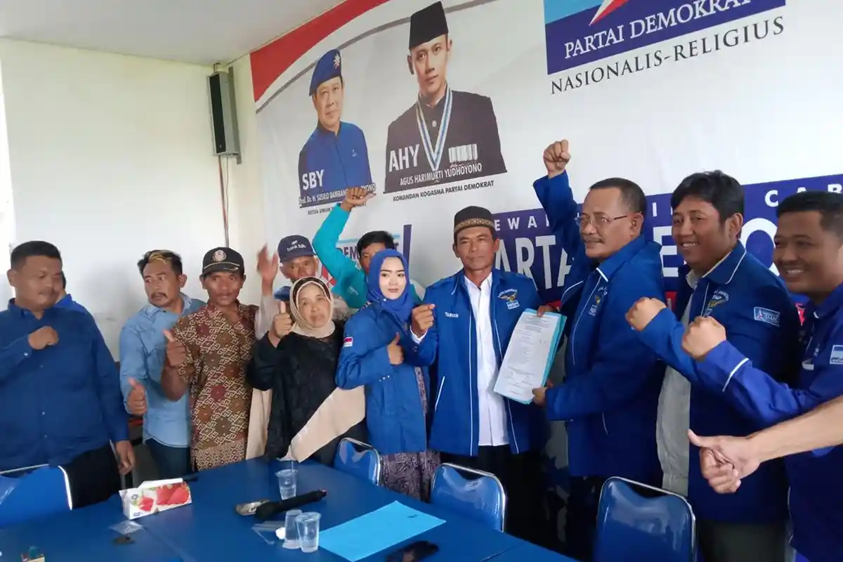 Ribuan Petani Datangi DPC Demokrat Indramayu, Antar Taryadi Daftar Maju di Pilkada Indramayu 2020