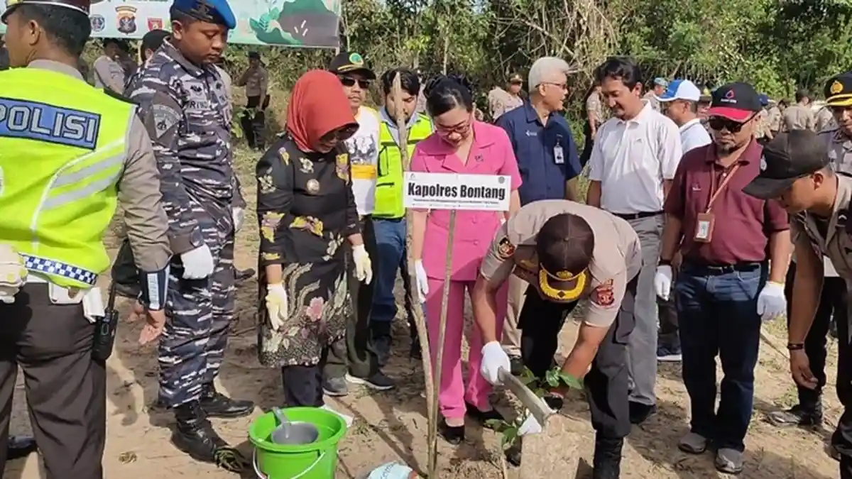 Program Polri Peduli Penghijauan, Polres Bontang Tanam 5 Ribu Pohon, Ini Harapan Kapolres