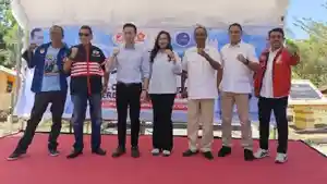 Foto-bersama-para-pimpinan-partai-koalisi-mengusung-Calon-Wali-Kota-Kupang-dokter-Christian-Widodo.jpg
