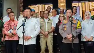 BERI-KETERANGAN-Ketua-Kompolnas-Budi-Gunawan-memberikan-keterangan-kepada-wartawan.jpg