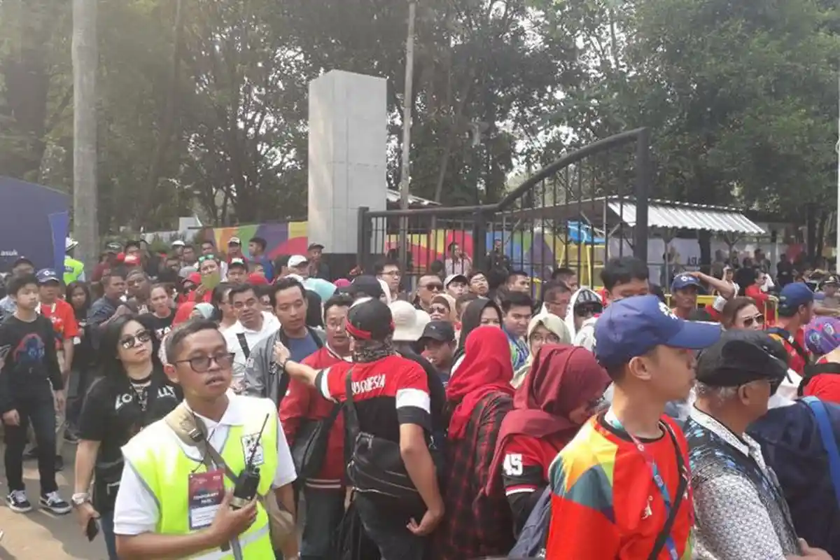 Antrean Penonton Opening Asian Games Sudah Mengular di Luar Gerbang GBK