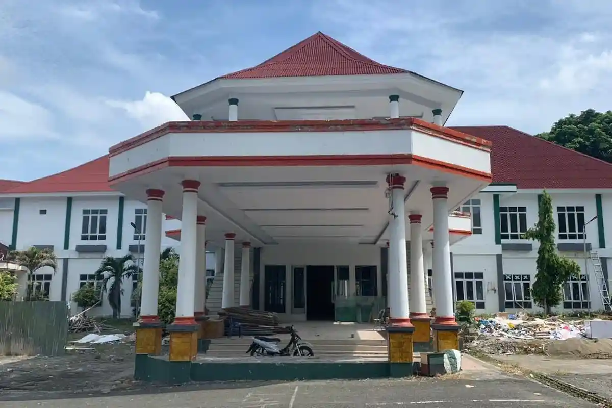 Unkhair Ternate Pulangkan 4 Pejabat Lingkup Halmahera Selatan, Termasuk Kabag Hukum Rusdi Hasan