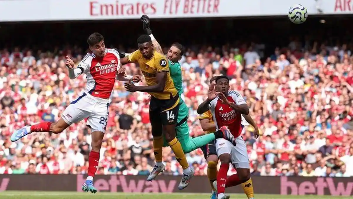 Nasib Declan Rice Absen di Laga Arsenal vs Tottenham, Kartu Kuning dari Wasit Jadi Sorotan