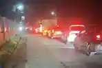 Sore Hingga Malam Hari, Antrean Kendaraan di Jembatan Kutablang Mengular Sampai 2 Km