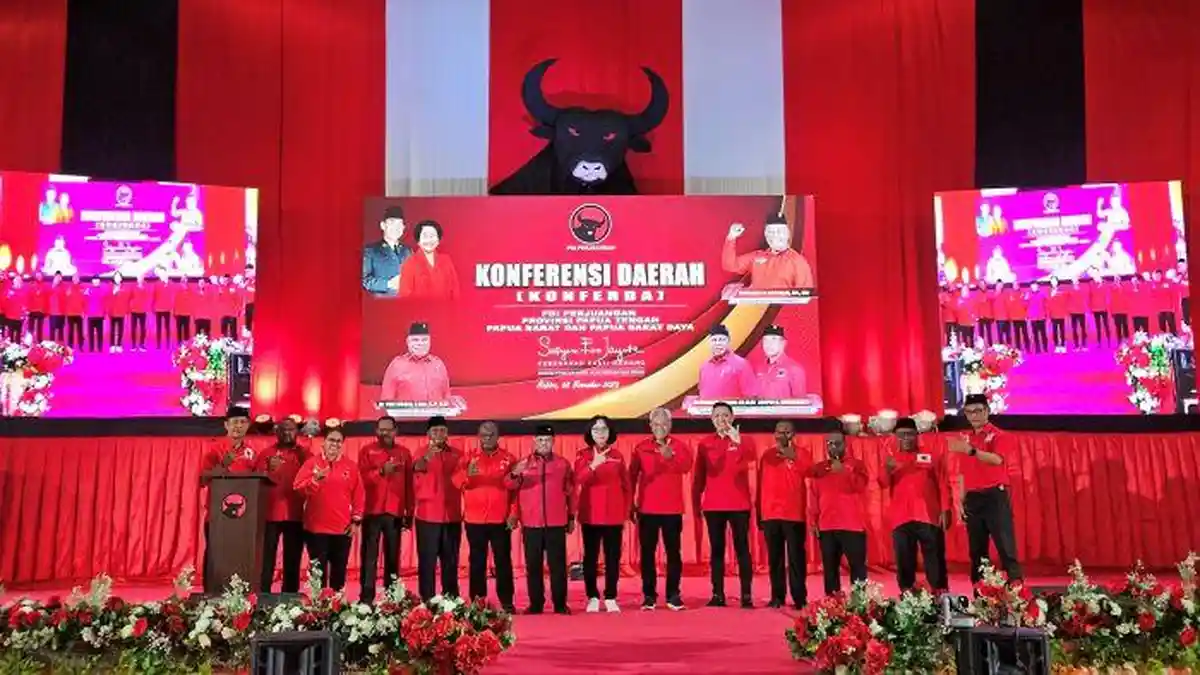 Meki Nawipa Tekankan Pemerataan Pendidikan dan Kesehatan pada Konferda PDIP Papua Tengah