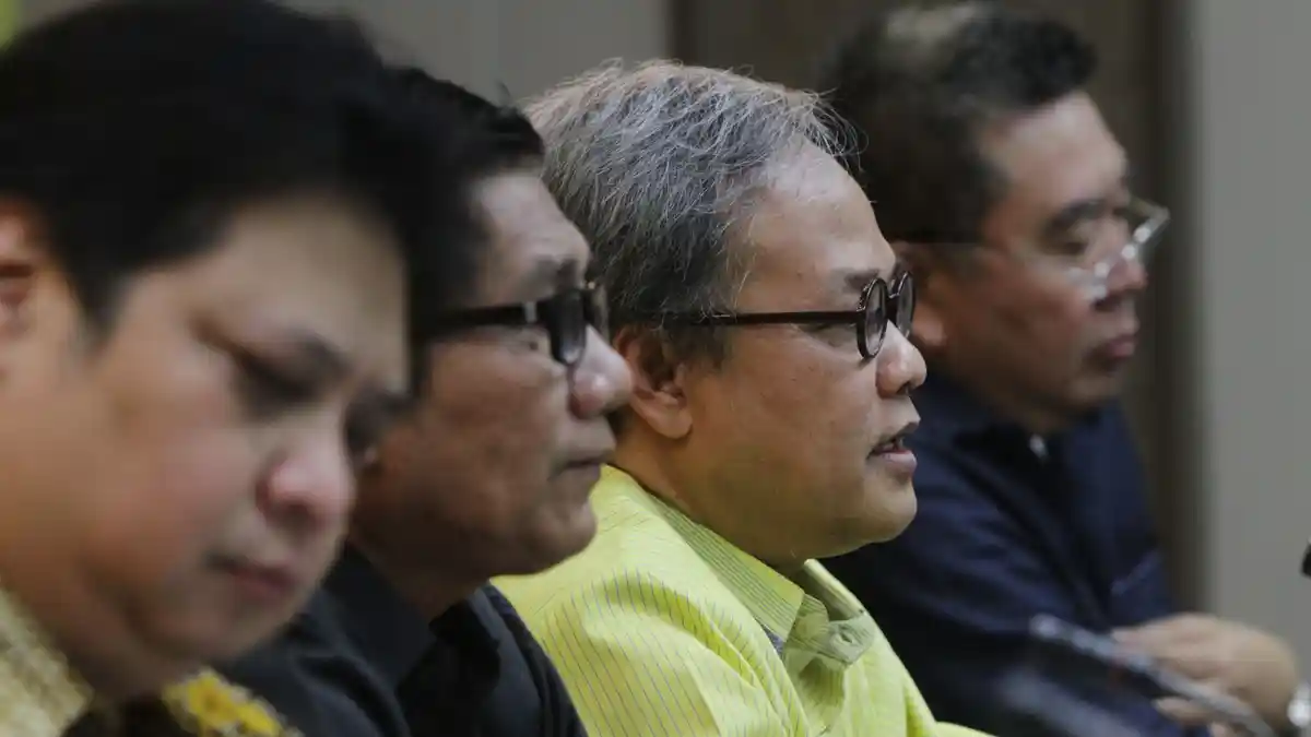 Senior Golkar Minta Ical Tak Maju di Munas