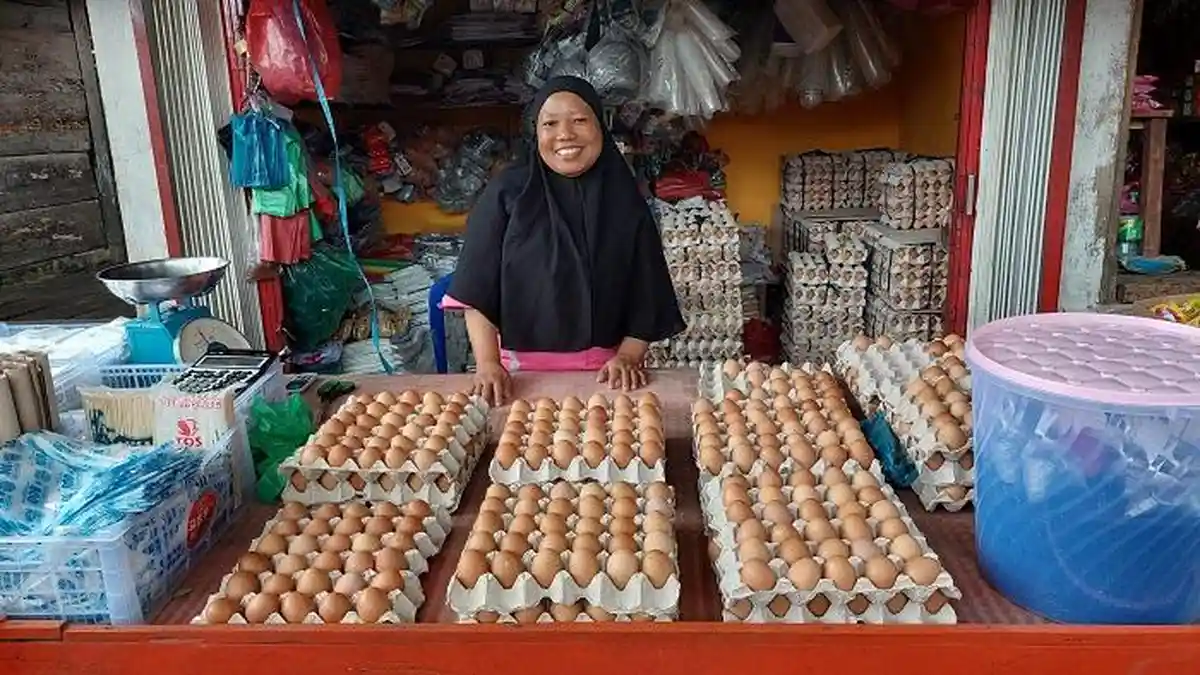 Harga Telur Rp 55 Ribu per Karpet di OKU Timur, Banyak Pembeli Keberatan