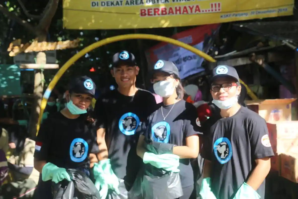 Lampung Sweeping Community, Awal Terbentuk Diajak Ketua RT Bersihkan Sampah di Kampung Baru 3