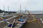 Perahu-Nelayan-di-Bibir-Pantai-Kecamatan-Mghfghfghuyt798.jpg