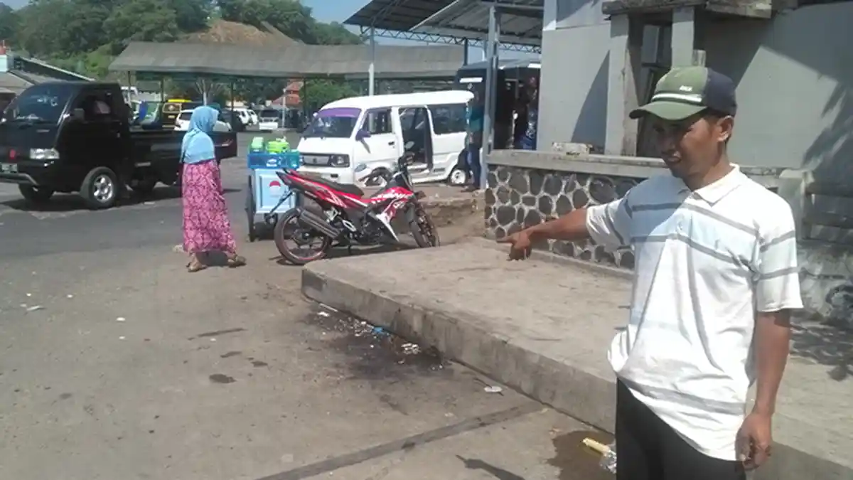 Baku Tembak di Terminal Pasir Hayam, 4 Orang Terkapar Setelah Dikepung Polisi