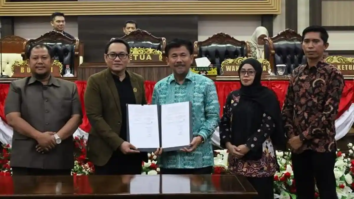 APBD Kukar Tahun Anggaran 2025 Rp 12 Triliun Disahkan