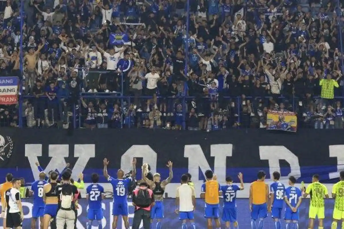 Persib Bandung Buat Gebrakan? 1 Pemain Diaspora Masuk Lis Belanja, Bobotoh Beri Sorotan Tajam