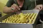 Pembuatan Kue Kering Lebaran