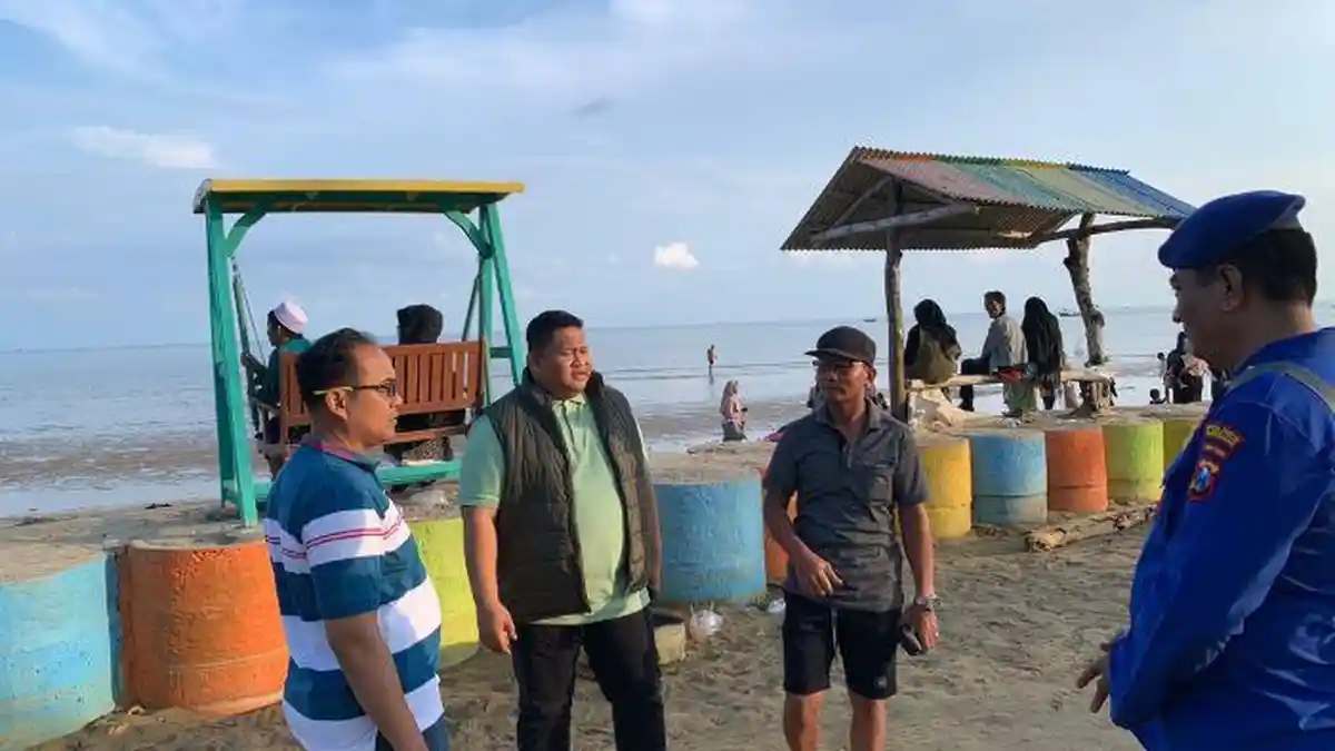 Kunjungi Wisata Pantai Jumiang, Kapolres Pamekasan Ingatkan Hal Ini