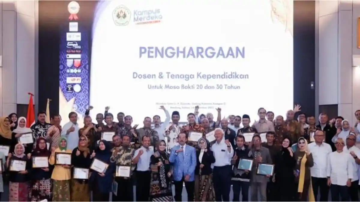 Peringati Dies Natalis Ke-63 UNPAS Berikan Penghargaan Kepada Tendik dan Dosen