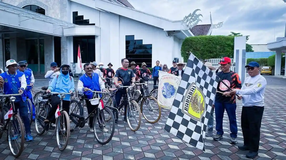 Sinergitas dan Silaturahmi, Wabup HSS dan HST Gowes Ontel Bersama