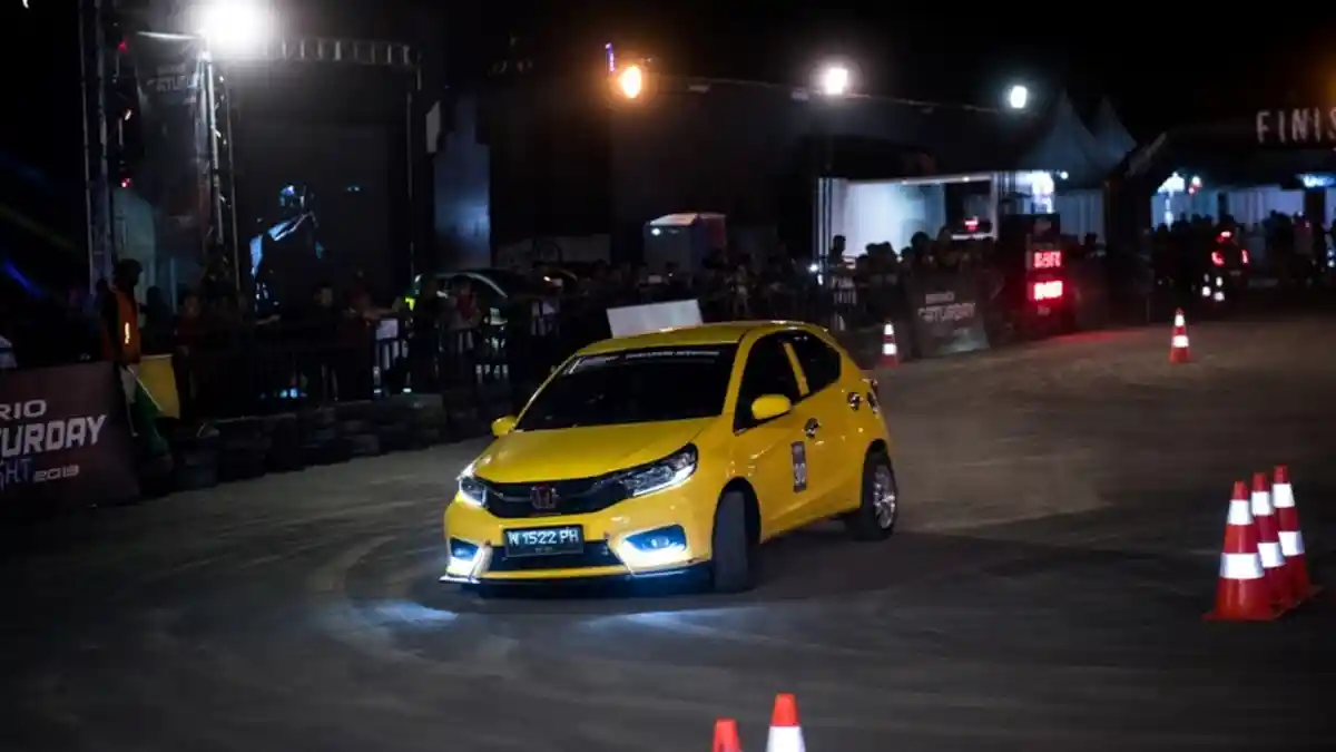 59 Peserta Meriahkan Seri Ketiga Brio Saturday Night Challenge di Surabaya