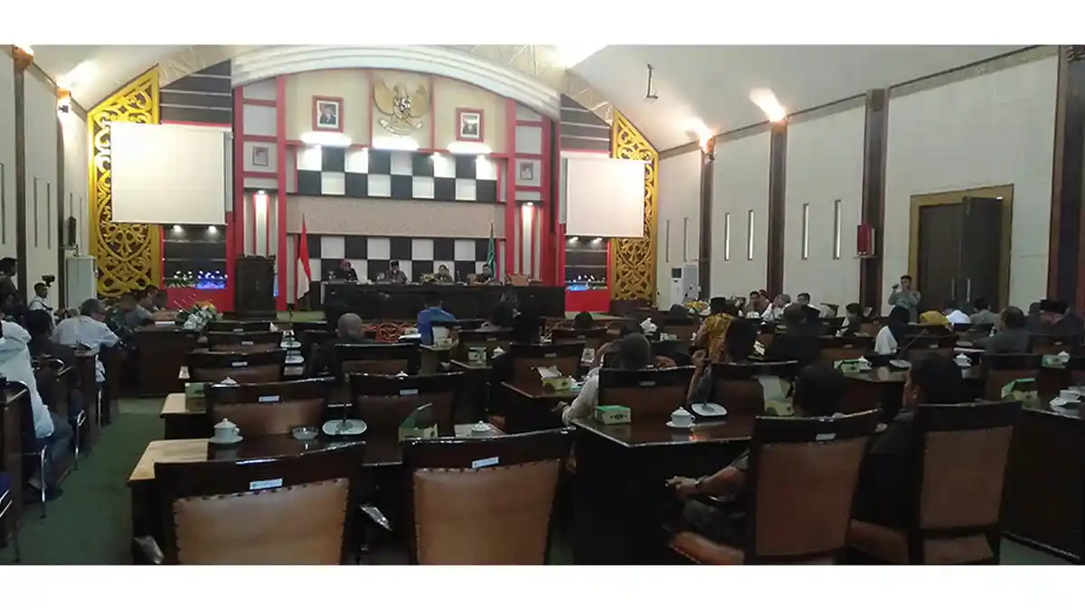 Sejumlah Fraksi DPRD di Kabupaten Sambas Minta Momentum Pembahasan APBD-P Bisa Dimaksimalkan Pemda