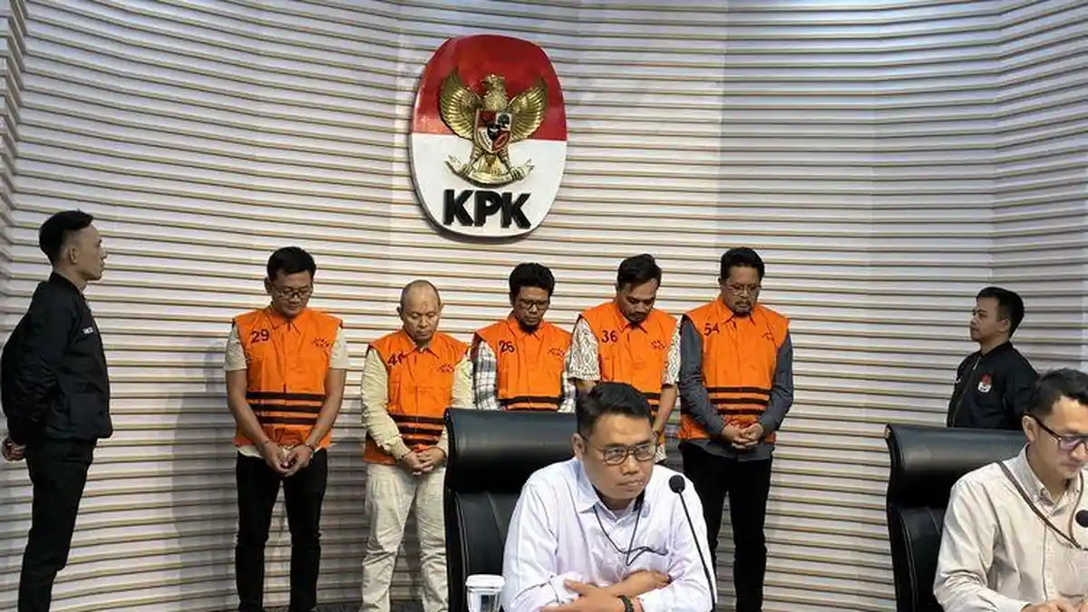 BREAKING NEWS, KPK Tetapkan Dirut BPR Bank Jepara Artha Tersangka Kredit Fiktif