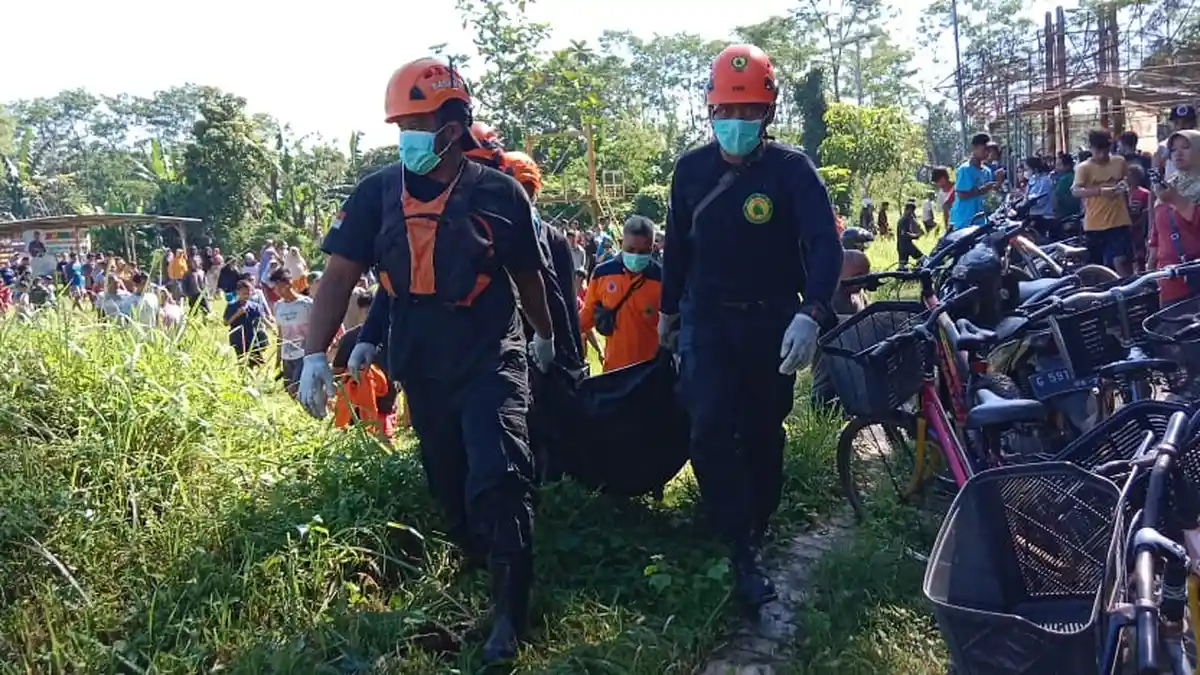 Mayat Wanita Tanpa Identitas Pakai Daster Hijau di Sungai Sengkarang Pekalongan, Ini Ciri-cirinya