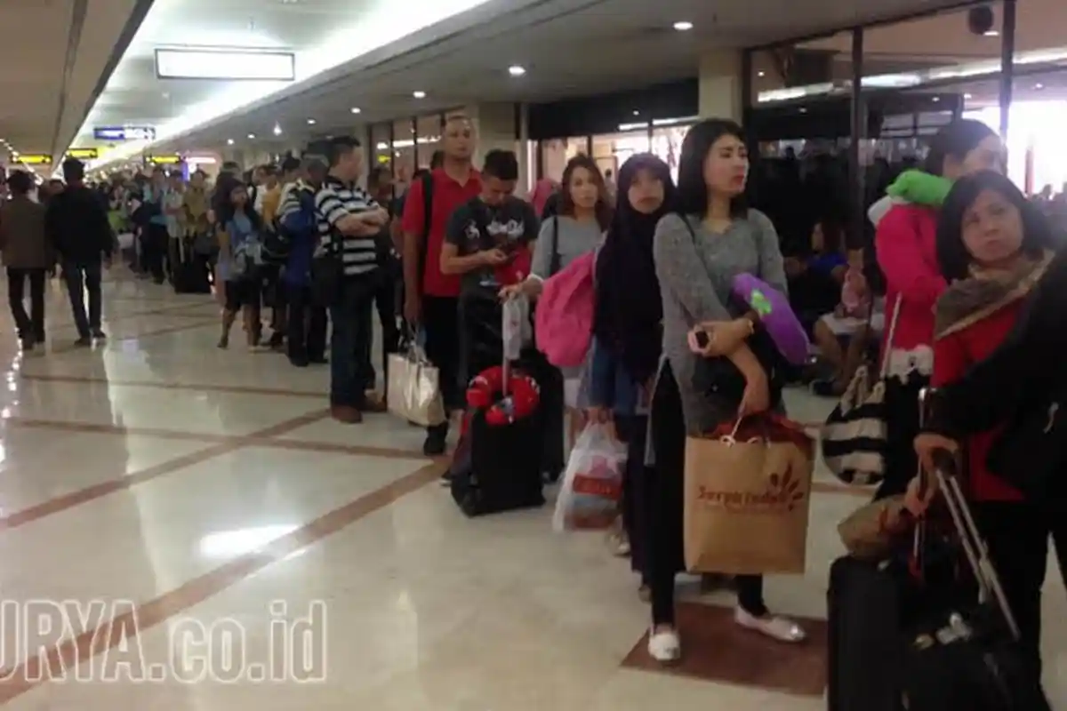 Manfaatkan Long Weekend, Puluhan Ribu Penumpang Padati Bandara Juanda Sore Nanti