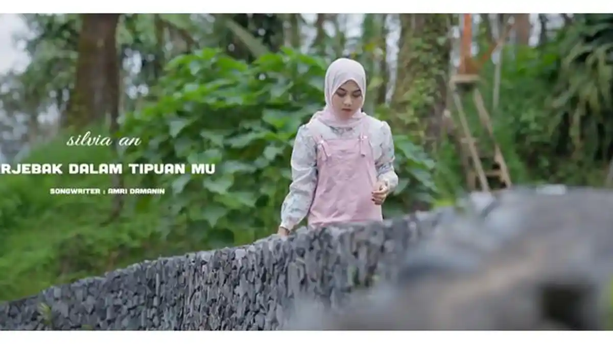 Lirik Lagu Terjebak Dalam Tipuanmu By Silvia An