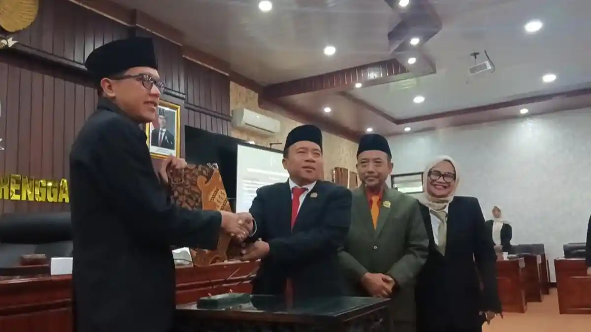 Pemkab Trenggalek Beri Modal 10 Miliar ke BPR Jwalita, Jadi BUMD Pendapatan Tertinggi 