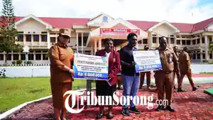 20250916_bantuan-pemkab-sorsel-ke-mahasiswa.jpg