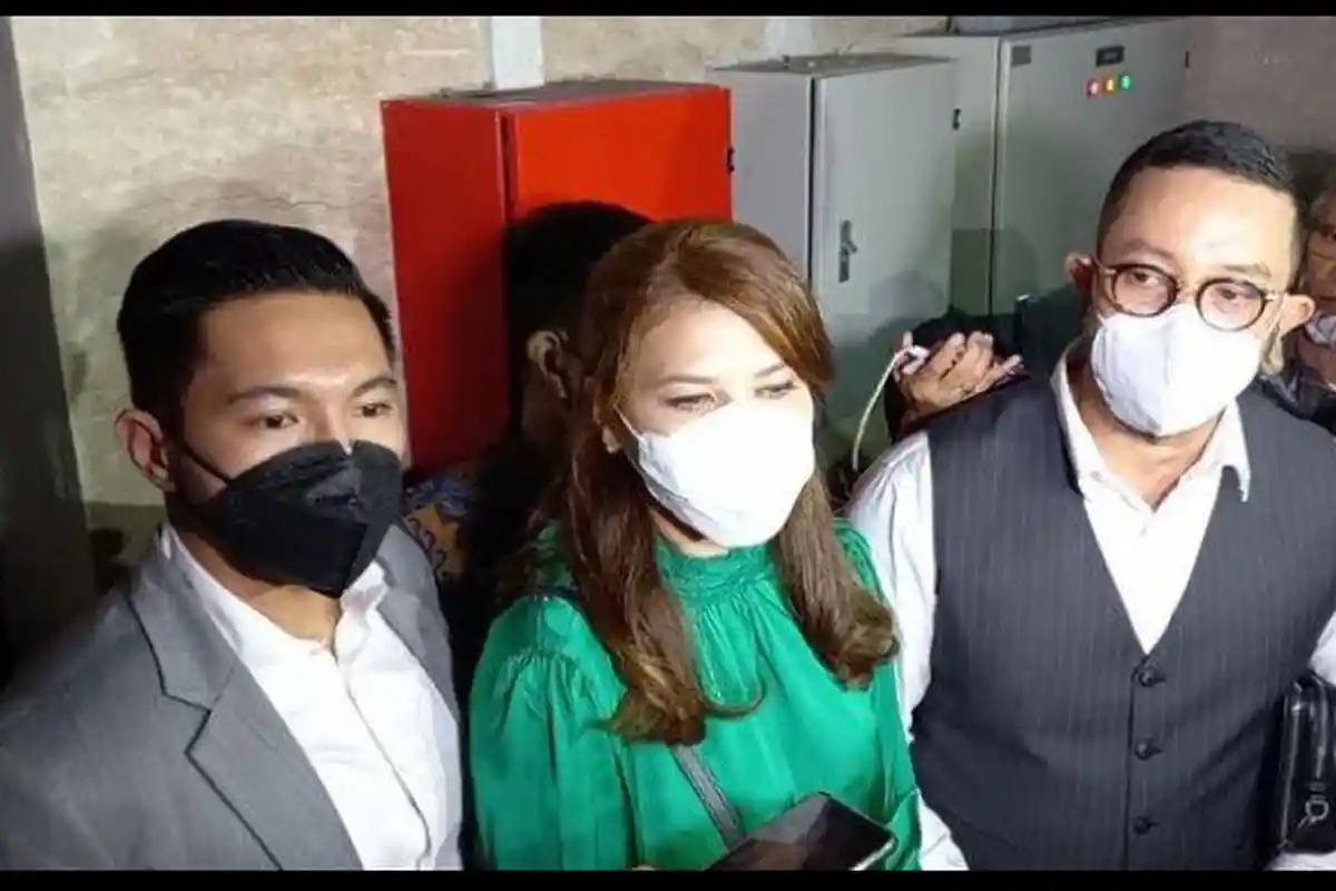 Tamara Bleszynski Menangis Seusai Buat Pengaduan ke Polisi karena Ditipu Miliaran