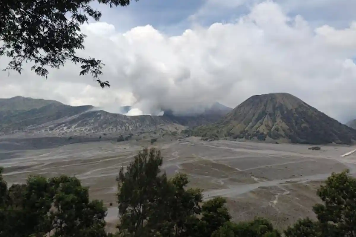 Breaking News: Pengunjung Dilarang Mendaki ke Kawah Gunung Bromo