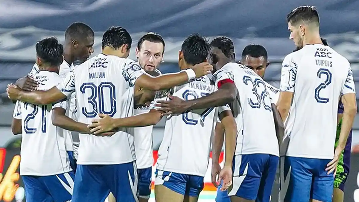 Kontrak Beckham dan Febri di Persib Bandung Resmi Diperpanjang, Bobotoh Justru Malah Menyayangkan